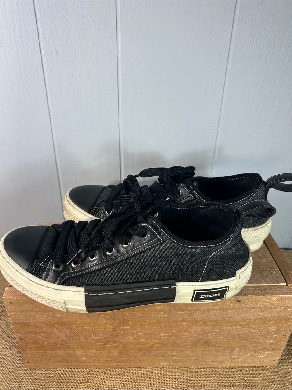 Dior B23 Black Low-Top Canvas Sneakers with White Sole - Picture 13 of 16